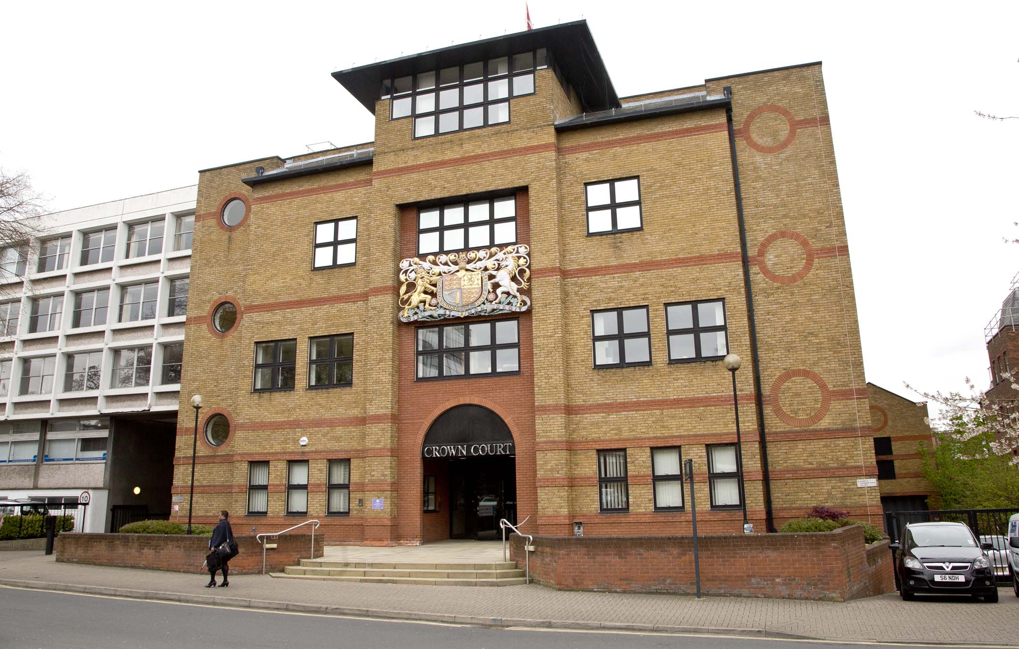 BEHIND BARS: St Albans decorator jailed for 18 months for injuring former partner (VIDEO)